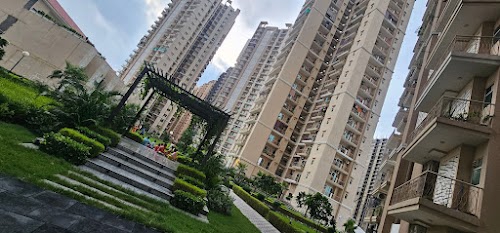 Swimming pool - Apex Golf Avenue