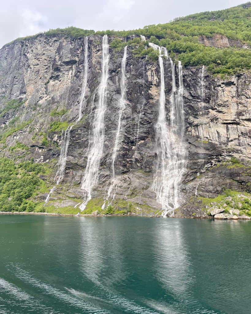 Seven Sisters Waterfall
