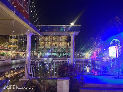 Omega Resort