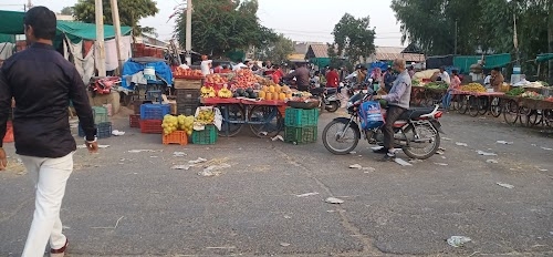 D.R fruit company pali