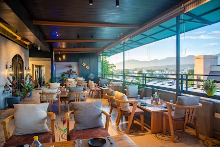 Cafe Mussoorie Lights