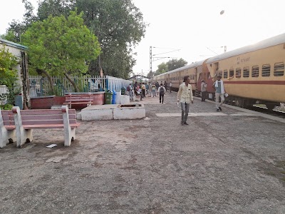 Railway Station Madhoganj