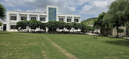 Chandni Midway Resort