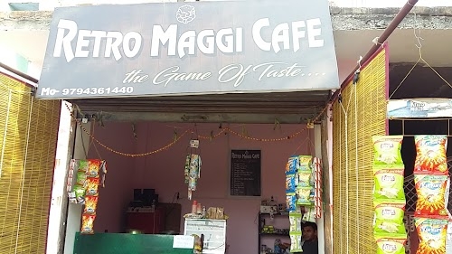 Retro Maggi Cafe