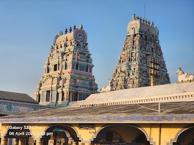 Tiruchengodu Temple