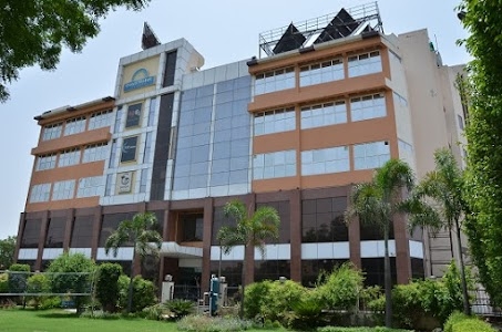 Days Hotel Neemrana Jaipur Highway