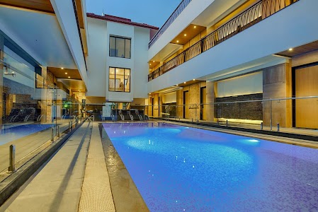 Crescent Spa & Resort, Indore