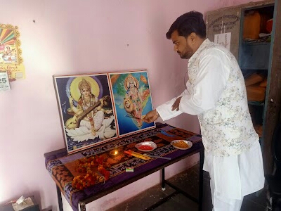 श्री धाकड़ दूध डेयरी एंड बेकरी