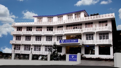 Hotel Vatika- The Riverside Resort