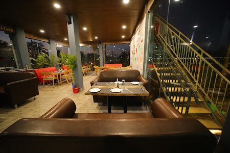 GREEN BEACH A Garden Restaurant