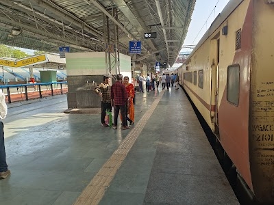 Railway Station platform 6 parking