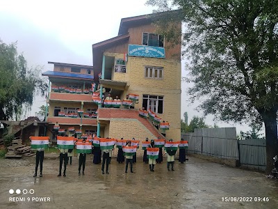 Islamia Model High School