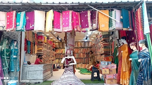 Molarband Main Market