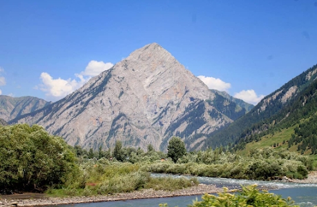 Habba Khatoon Mountain
