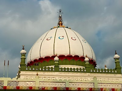 Hazrat Thable Alam Badhusa Nathervali Dargah