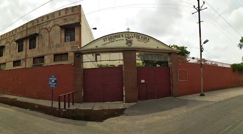 St.George's College