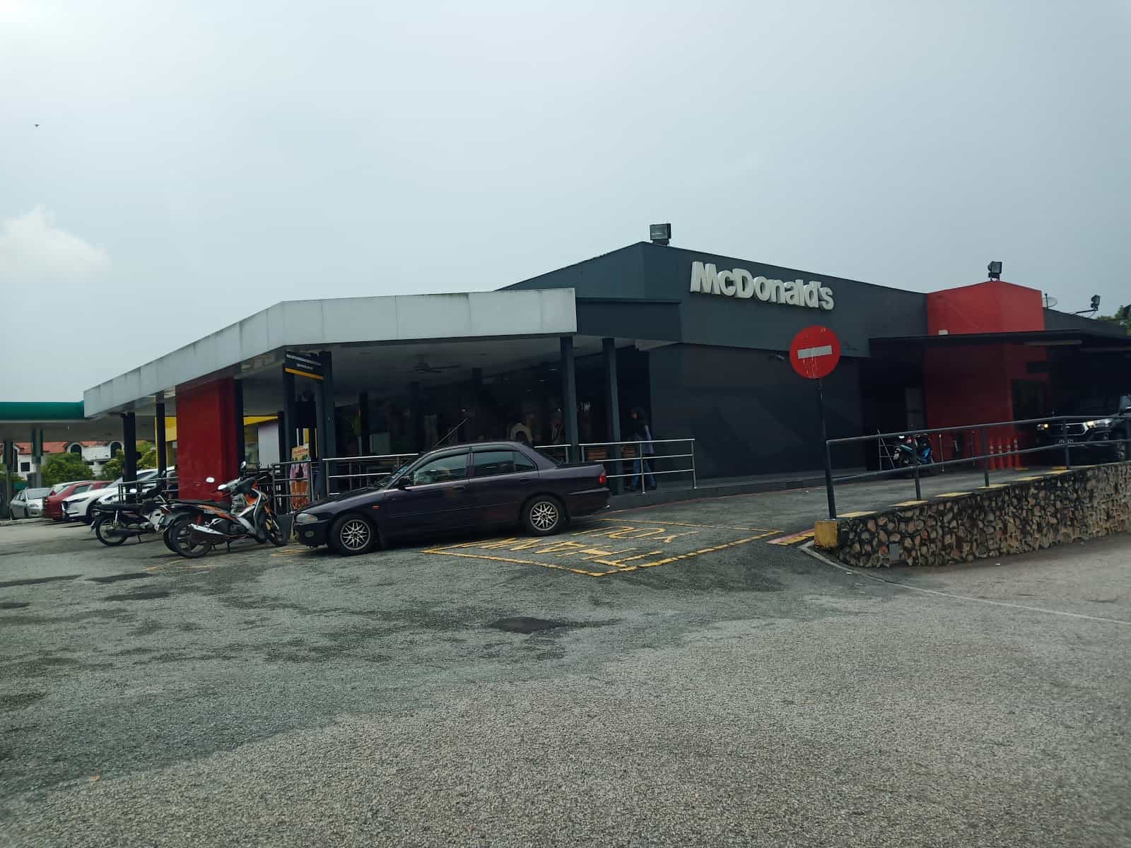 McDonald’s Pelangi Indah DT
