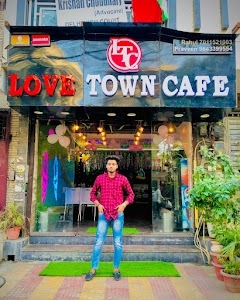 Love Town Cafe