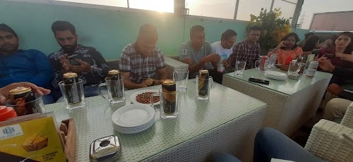Rooftop restaurant and cafe