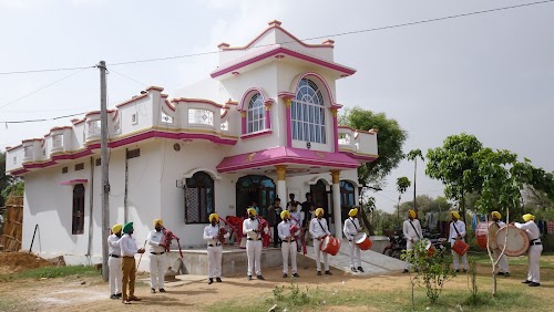 Prajapti farm house ?