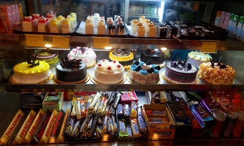 GUPTA JI KE CAKES | Best Cake Shop in Varanasi | Cake shop in Varanasi