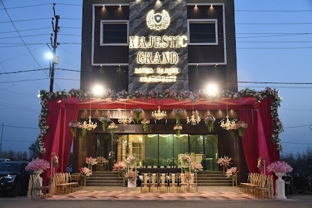 Hotel Majestic Grand