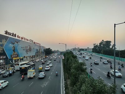 Dhaula Kuan Bus Stand