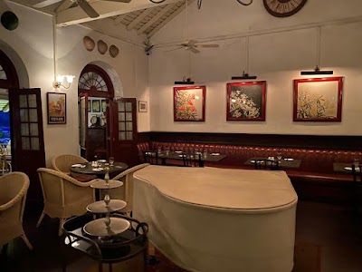 Royal Bar & Hotel