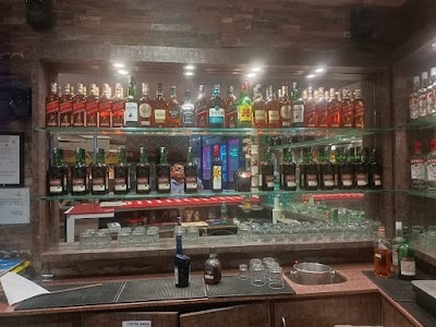 7 Pack Restaurant & Bar