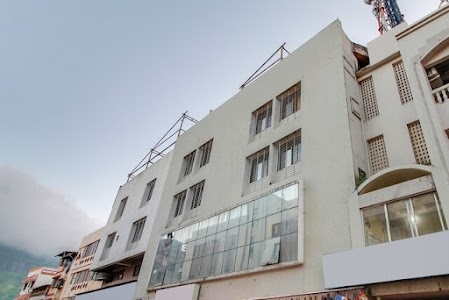 OYO 46049 Hotel Mauli Palace