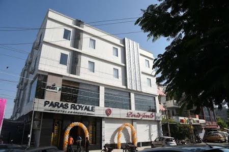 Hotel Paras Royale