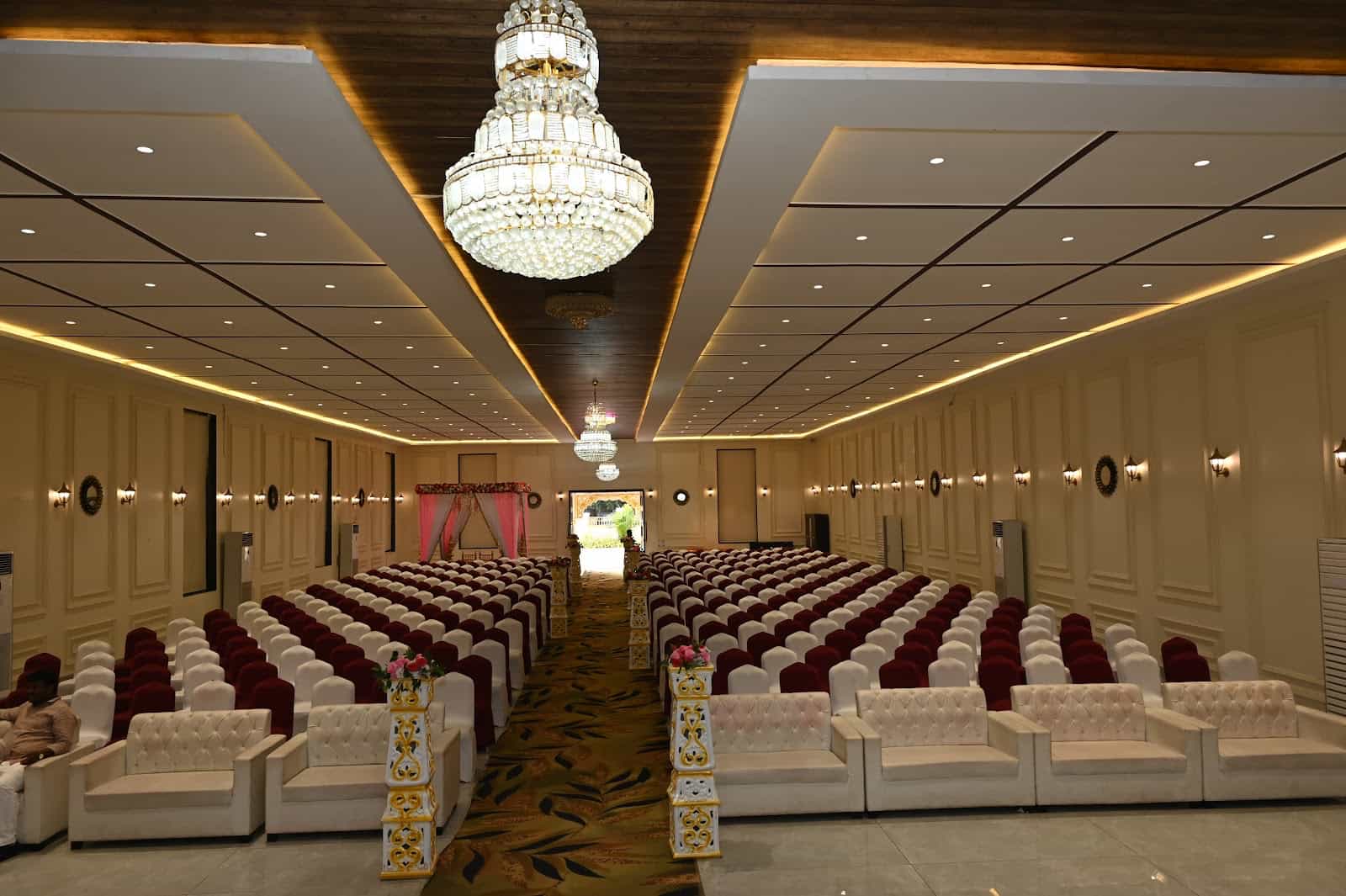 Geet Govind Banquet Hall & lawn