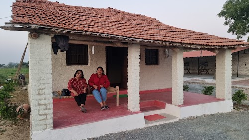 Srajan Guest House