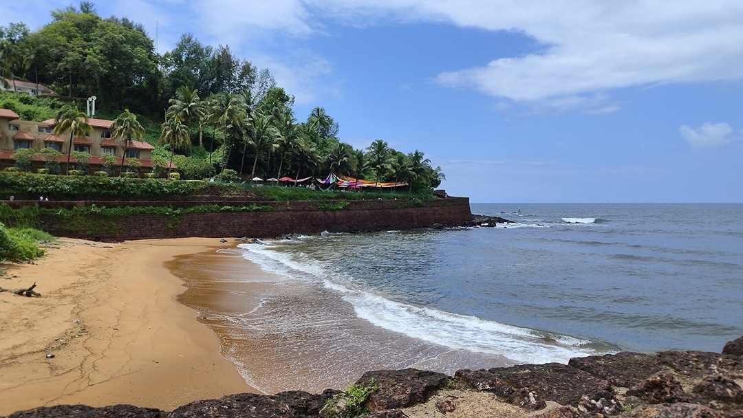 Sinquerim Beach
