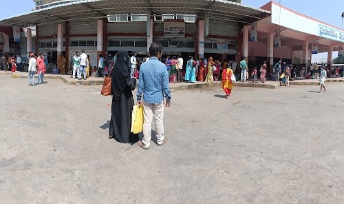 TANDUR BUS DEPOT