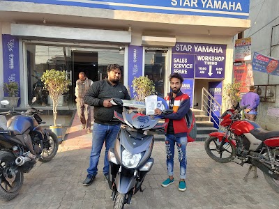 YAMAHA SHOWROOM