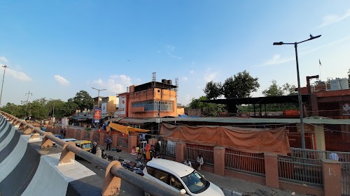 Hanuman Mandir / Yamuna Bazar
