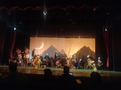 Dinanath Mangeshkar Natya Gruh