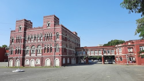 Lal Bunglow