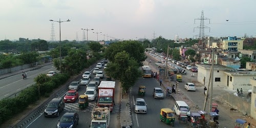 Ramesh Park, Laxmi Nagar