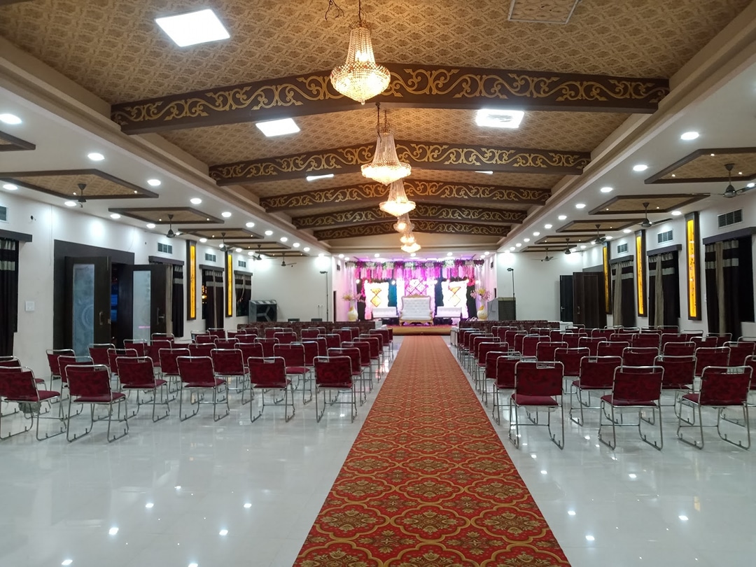 Rathor Garden Lawn