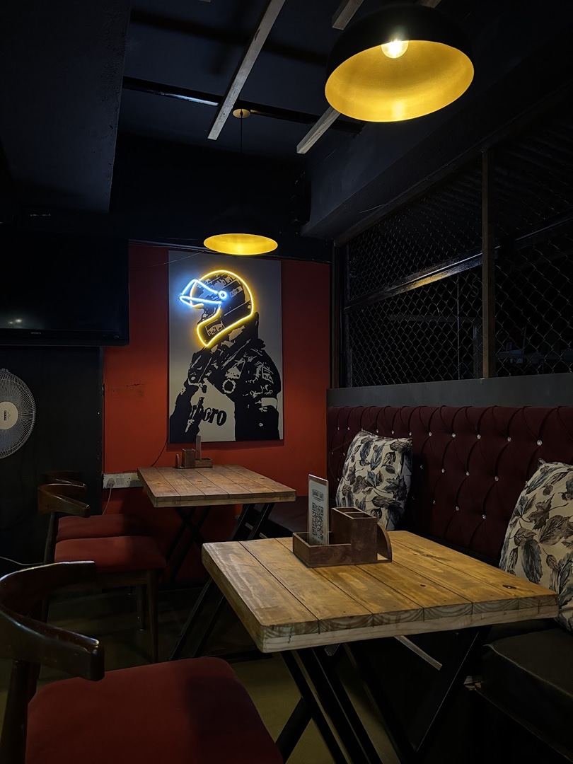 Motoverse: Garage Cafe and Motorcycle Accessories