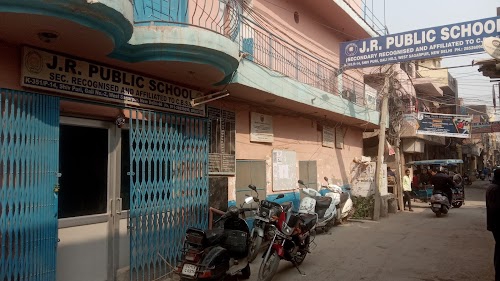 JR Public School