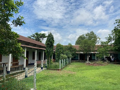 Chapor HS School