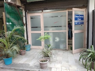 (Tuesday Market)