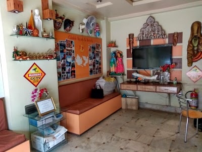 Girish Tours & Travels