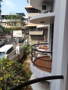 Hotel Mainak