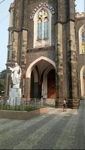 Gloria Church