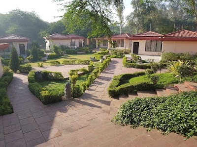 Rajhans Hotel