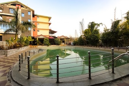 OYO 8367 Hotel The Woodz